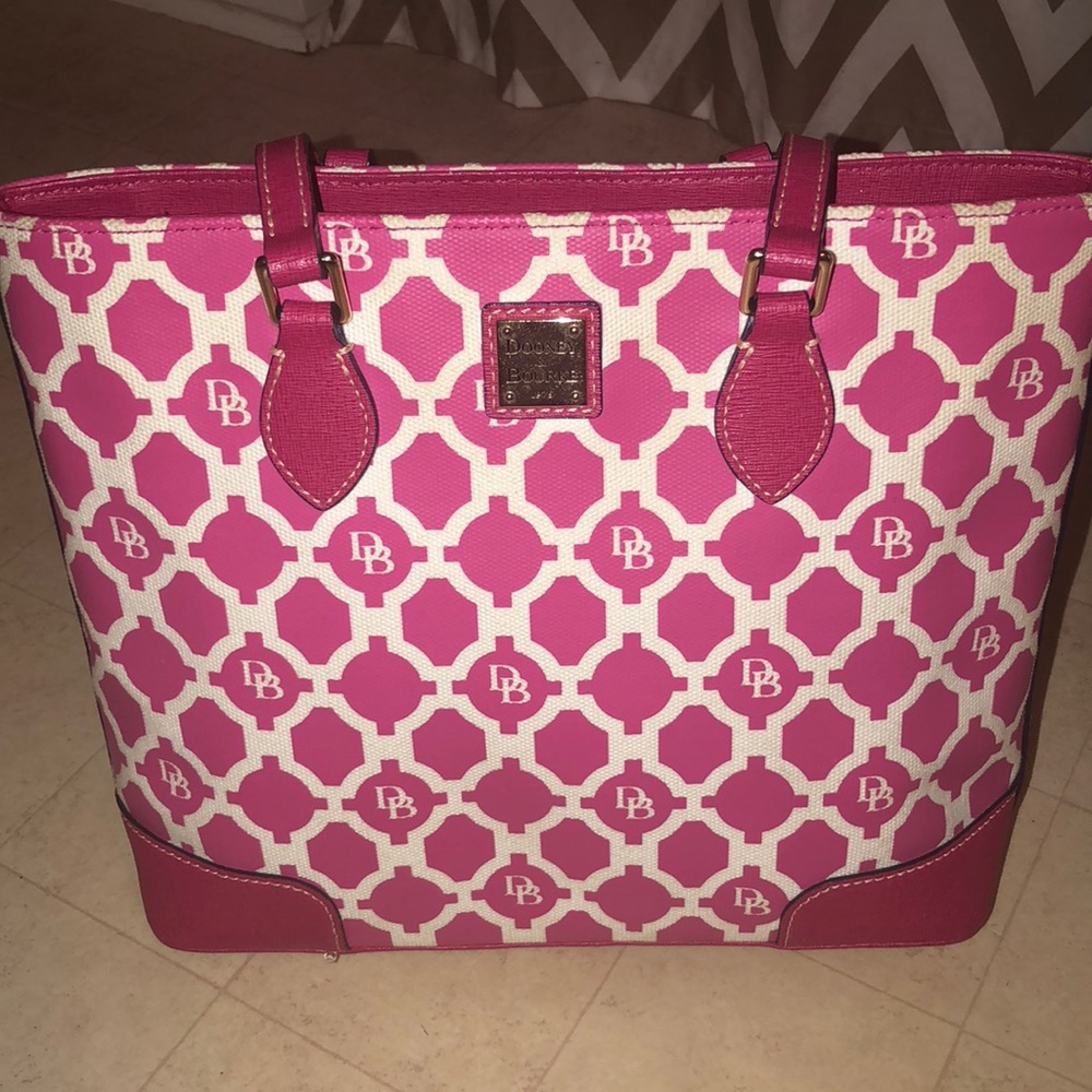 Dooney and Bourke purse